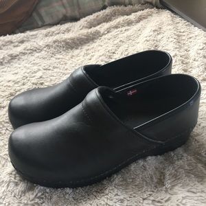 Sanita clogs